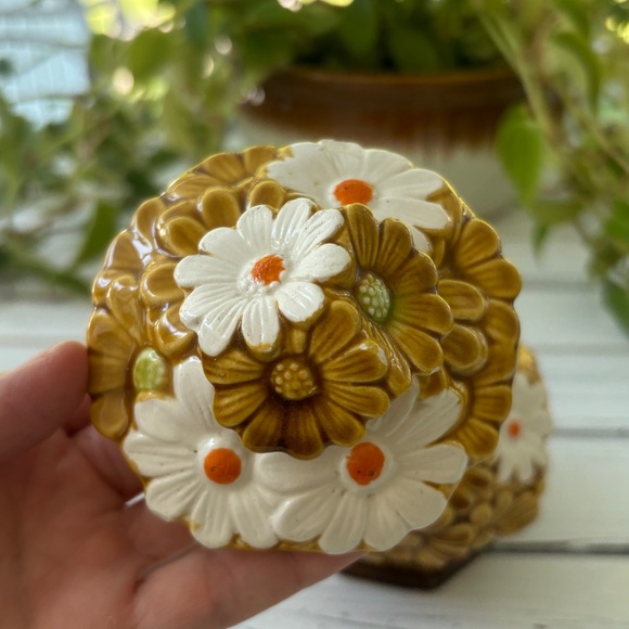 1970s Vintage Amber Daisy Bowl - Picture 13 of 13